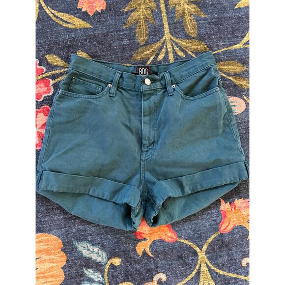 Urban Outfitters BDG Mom High Rise Cuffed Shorts Size 28 - Picture 1 of 4